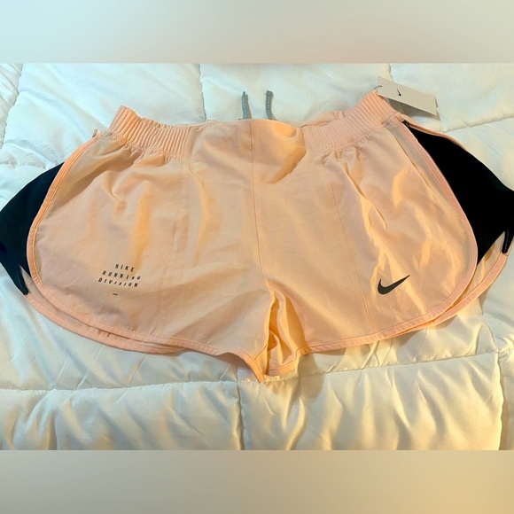 NWT…..NIKE DIVISION RUNNING SHORTS‼️ - Picture 3 of 5